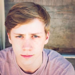 Meet your Posher, Braxton